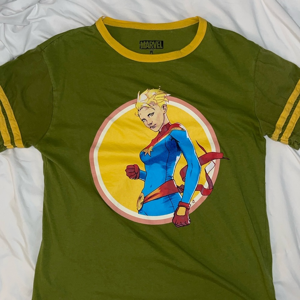 Marvel T-shirt.  Lootwear original.  Super woman hero